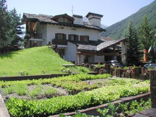 Eco Wellness Hotel Notre Maison Cogne Eksteriør billede